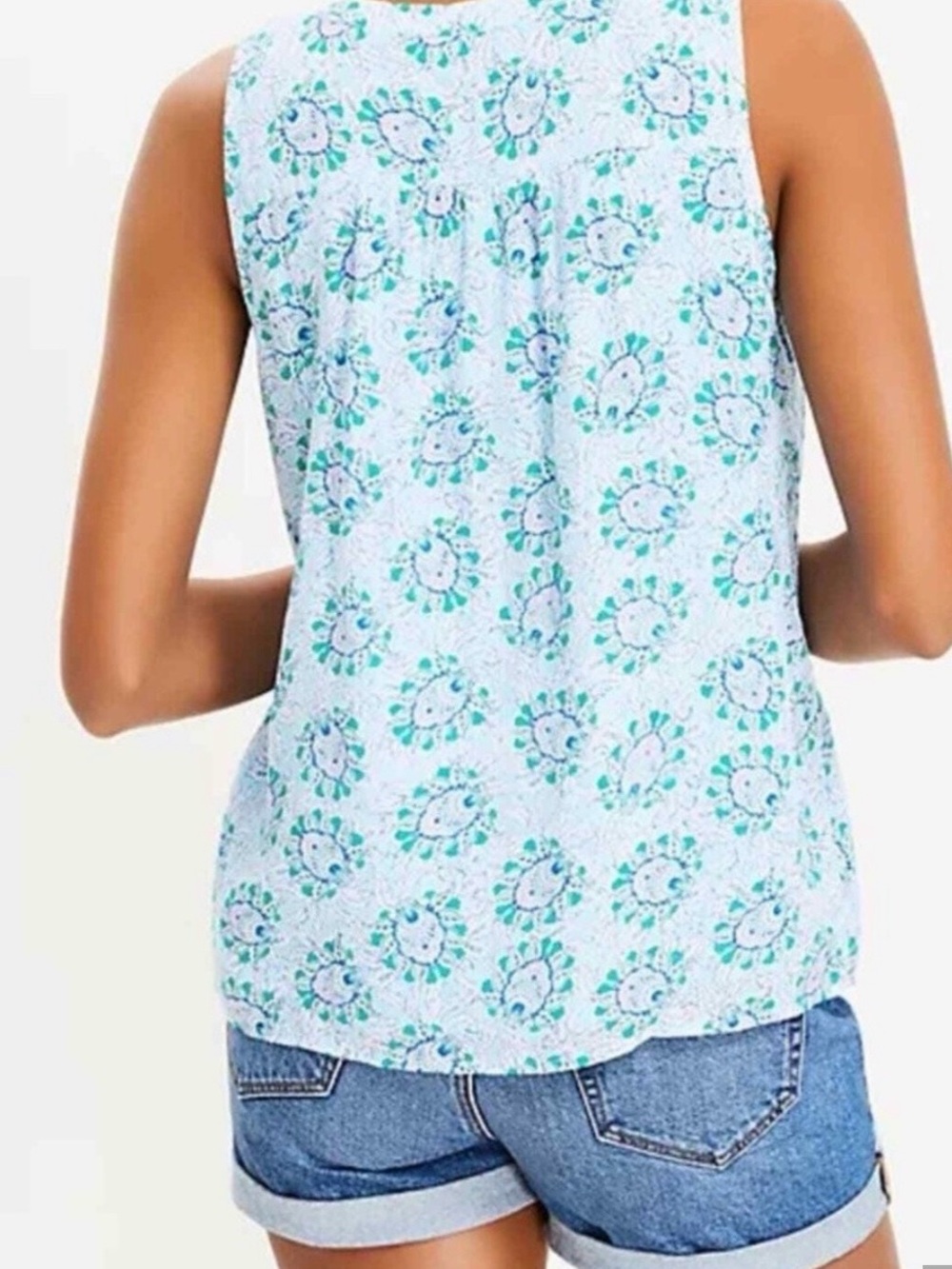 LOFT Light Blue Floral Pintuck Sleeveless V-Neck Camisole - Picture 2 of 8